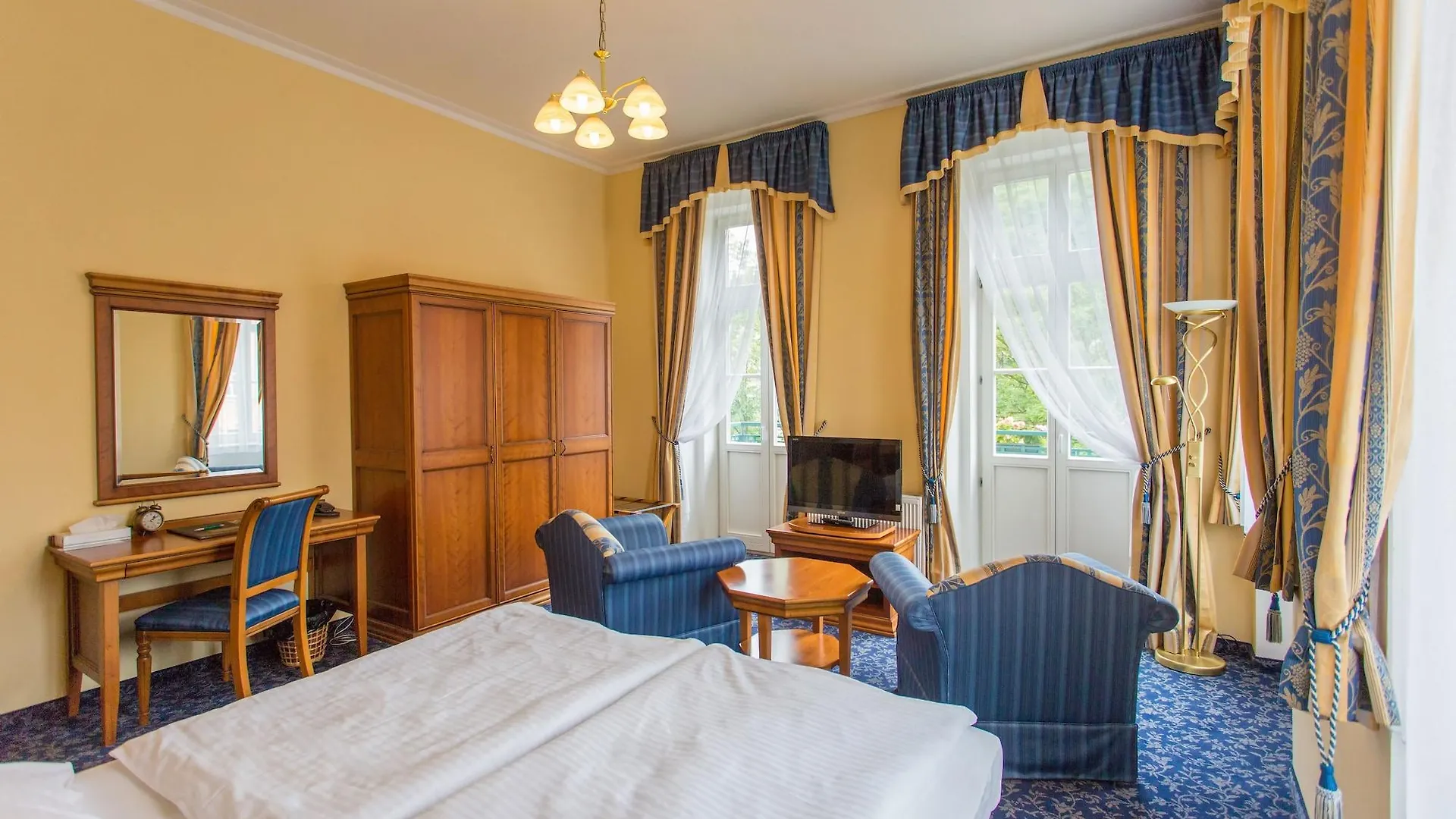 Hotel Ontario Karlovy Vary 3*,  Czech Republic