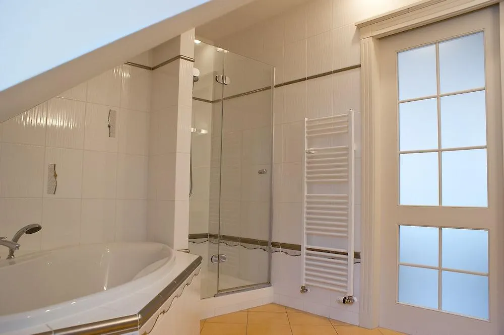 Hotel Ontario Karlovy Vary 3*,