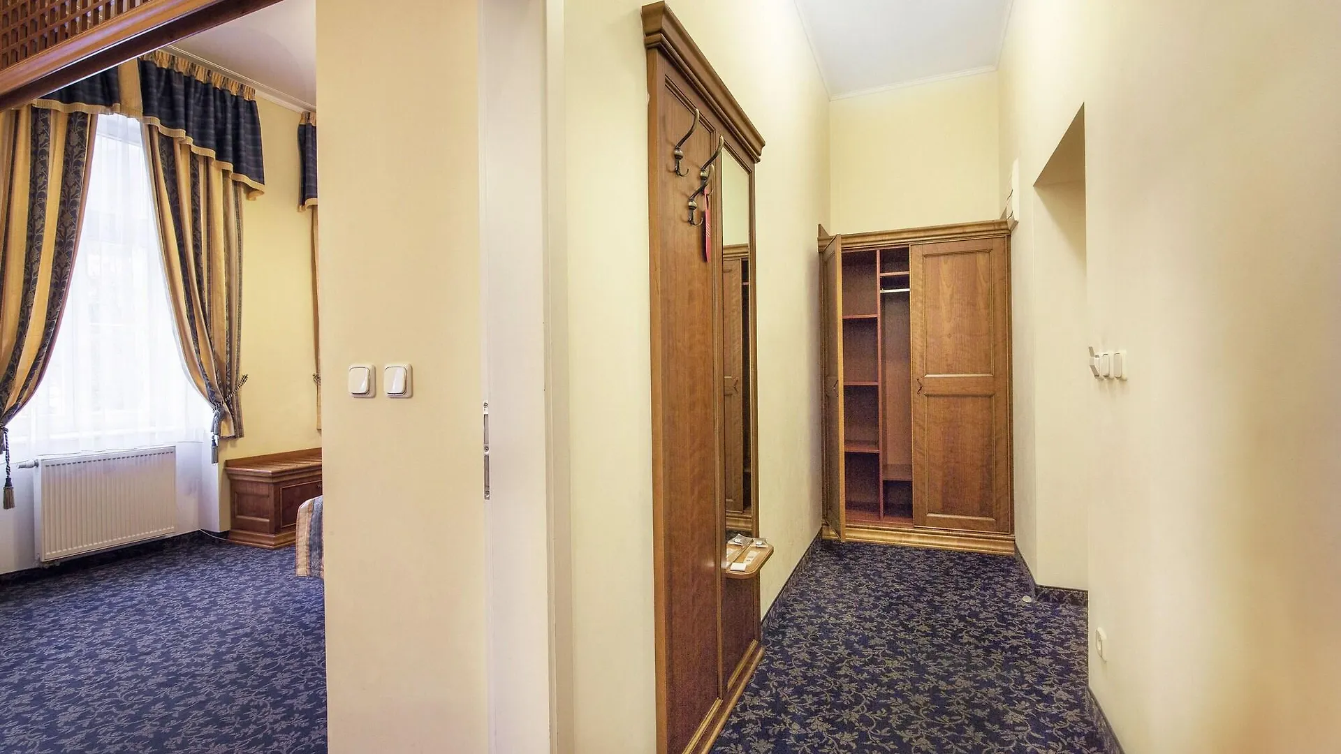 קרלובי וארי Hotel Ontario  קרלובי וארי